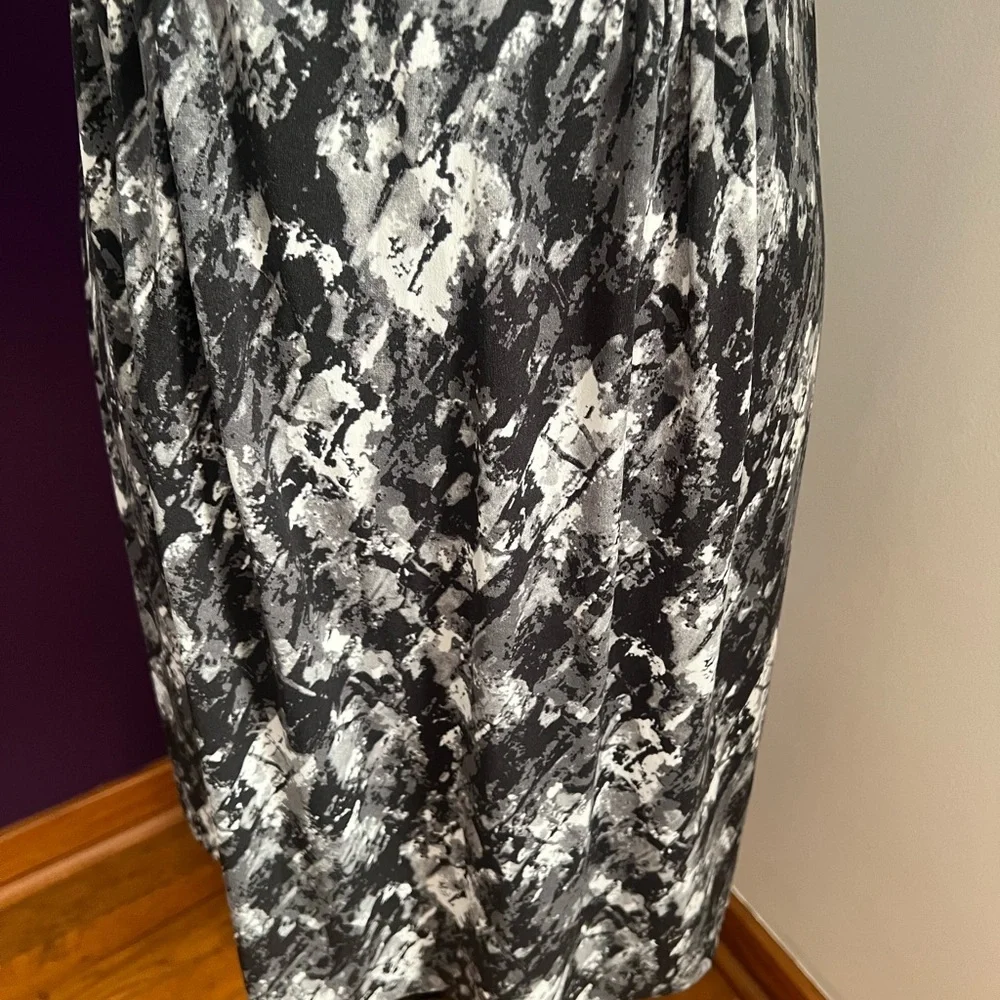 Trulli Black and White Sleeveless Dress